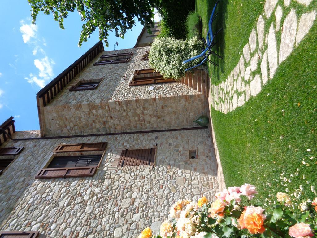Agriturismo La Torraccia Todi Exterior foto